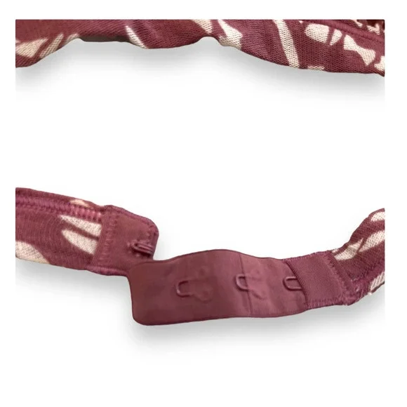 SKIMS By Kim Kardashian- FITS EVERYBODY Triangle BRALETTE | S, Raspberry Purple - Picture 6 of 9